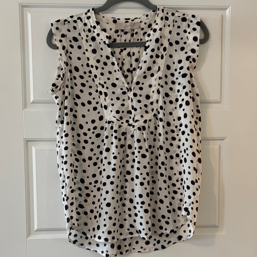 LOFT Black and White Sleeveless Blouse